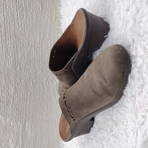 Portania Fit & Fashion Taupe Suede Leather Upper Block Heel Slip On Mule Shoe